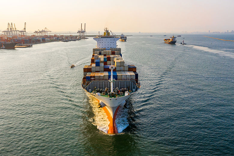 <span style="font-size:20px;">Shipping Industry</span>